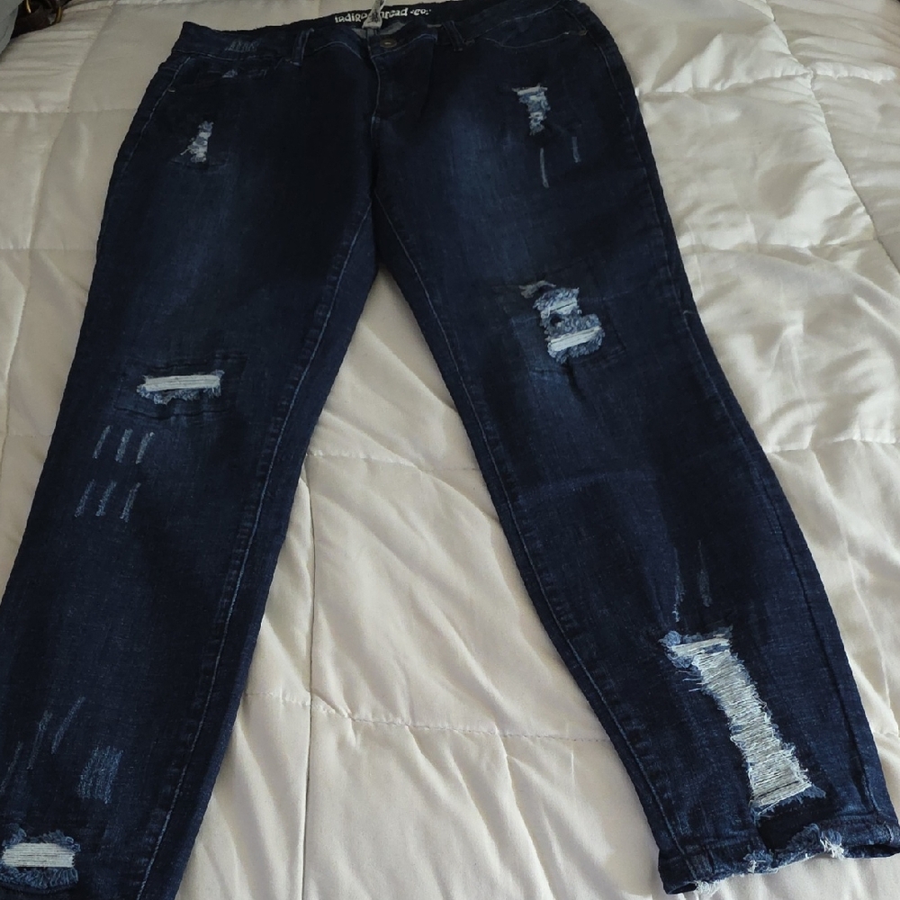 Indigo Thread Co Stylish Distressed Skinny Jeans in Dark Blue Size 12